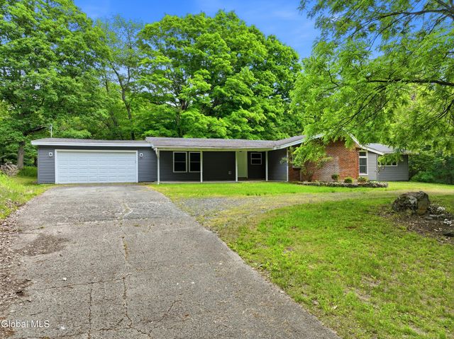 52 Loweree Road, Nassau, NY 12123