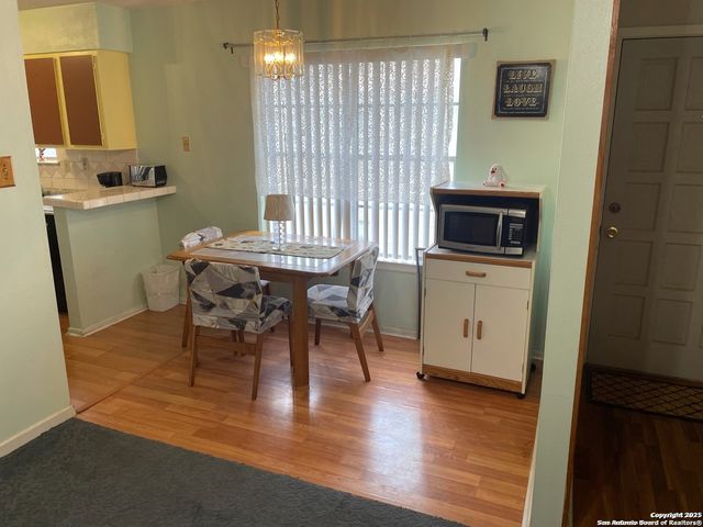 923 Vance Jackson Rd Apt 904, San Antonio, TX 78201