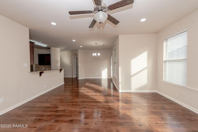 112 Merrydale Lane, Rayne, LA 70578