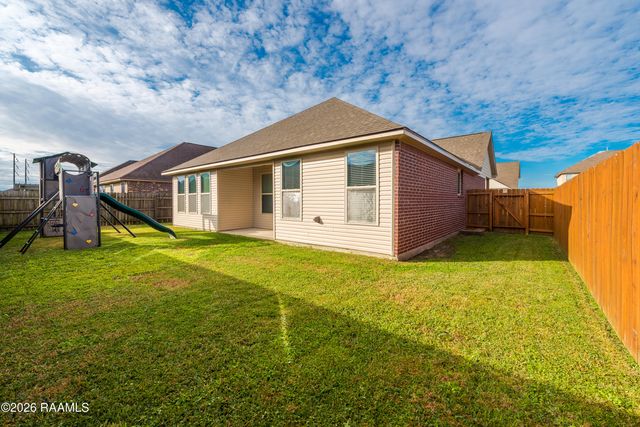 112 Merrydale Lane, Rayne, LA 70578