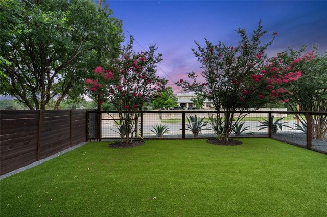 5601 Jackie Robinson ST 1, Austin, TX 78721