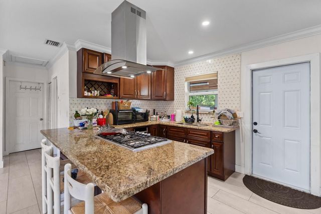 1446 W JENNINGS Street, Lantana, FL 33462