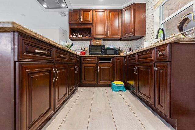 1446 W JENNINGS Street, Lantana, FL 33462