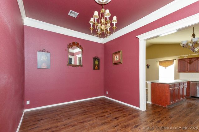 4805 W Commercial Street, Broken Arrow, OK 74012