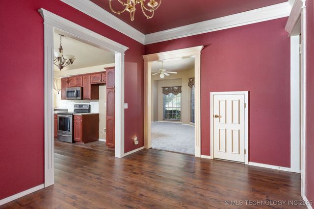 4805 W Commercial Street, Broken Arrow, OK 74012