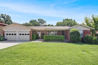 804 Lee Drive, Bedford, TX 76022