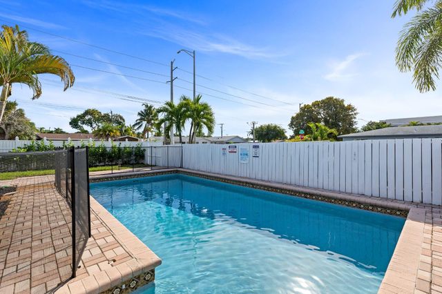 1761 NE 55th Street 3, Fort Lauderdale, FL 33334