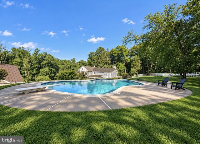 62 WALNUT BANK RD, Glenmoore, PA 19343