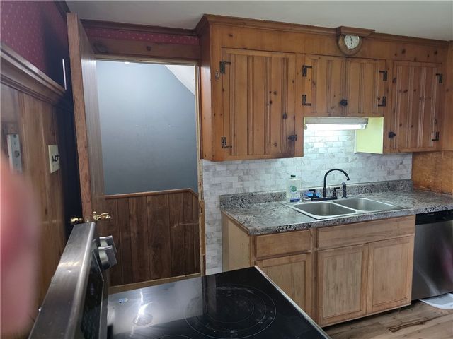 142 Rutland Street, Woonsocket, RI 02895
