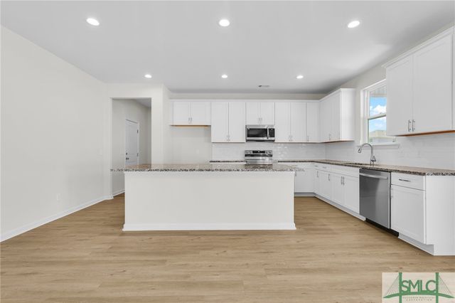 115 Kenwood Circle, Savannah, GA 31302