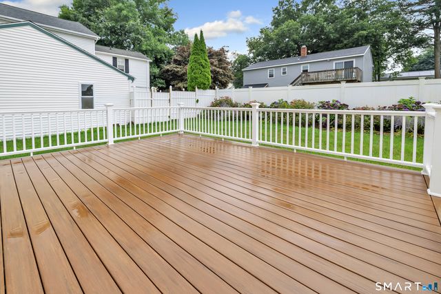 36 Pawtucket Avenue, Shelton, CT 06484