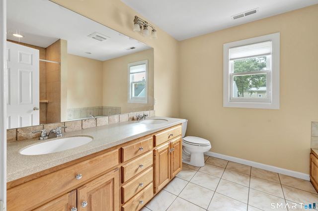 36 Pawtucket Avenue, Shelton, CT 06484