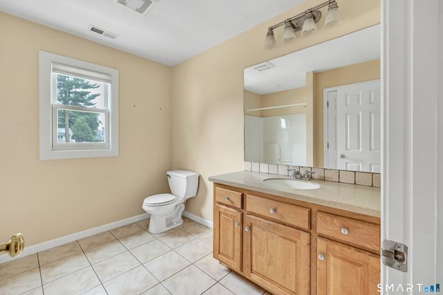 36 Pawtucket Avenue, Shelton, CT 06484