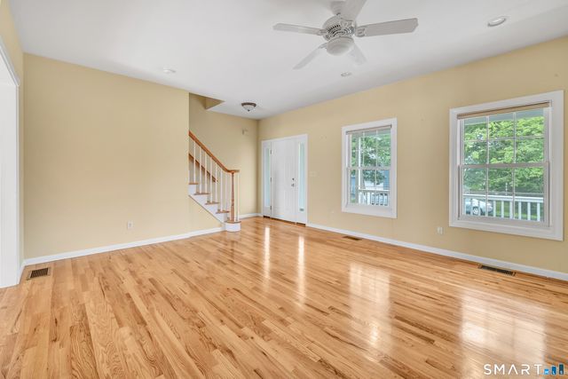 36 Pawtucket Avenue, Shelton, CT 06484