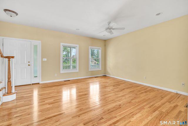 36 Pawtucket Avenue, Shelton, CT 06484