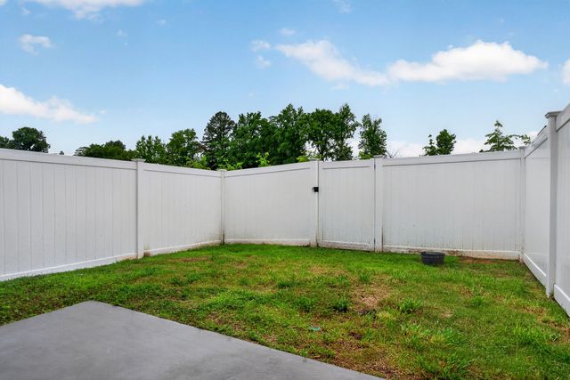 190 Dale Mires Ln, Baxter, TN 38544