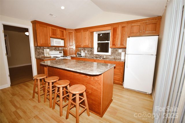 2458 Cottage Lane, Liberty Hill, SC 29074