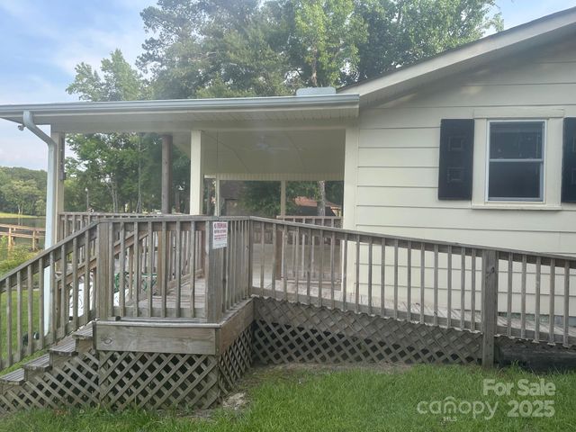 2458 Cottage Lane, Liberty Hill, SC 29074