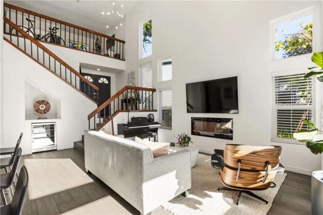 24522 Windsor C, Valencia, CA 91355