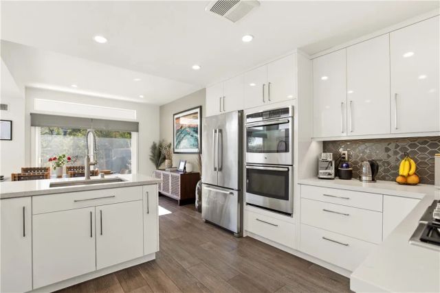 24522 Windsor C, Valencia, CA 91355