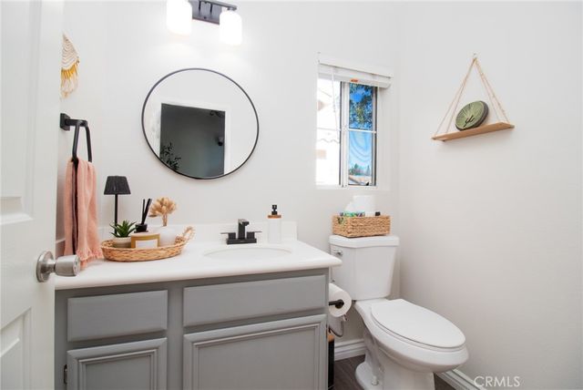 922 Pala Mesa, Corona, CA 92879