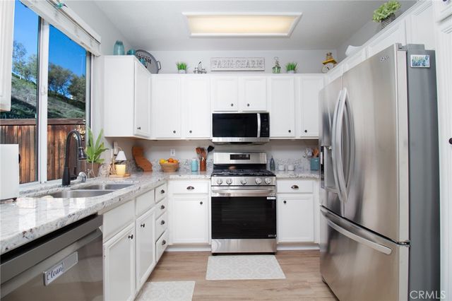 922 Pala Mesa, Corona, CA 92879