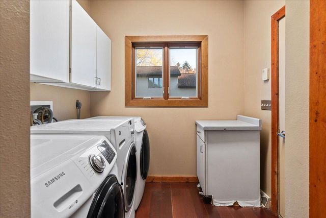 726 N 4th Street, La Crescent, MN 55947