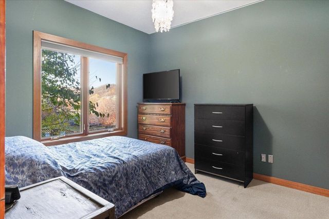 726 N 4th Street, La Crescent, MN 55947