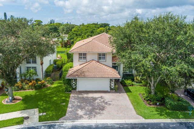 117 Hidden Hollow Drive, Palm Beach Gardens, FL 33418