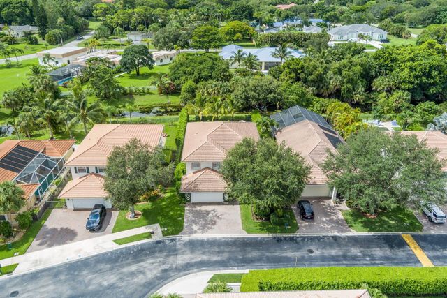 117 Hidden Hollow Drive, Palm Beach Gardens, FL 33418