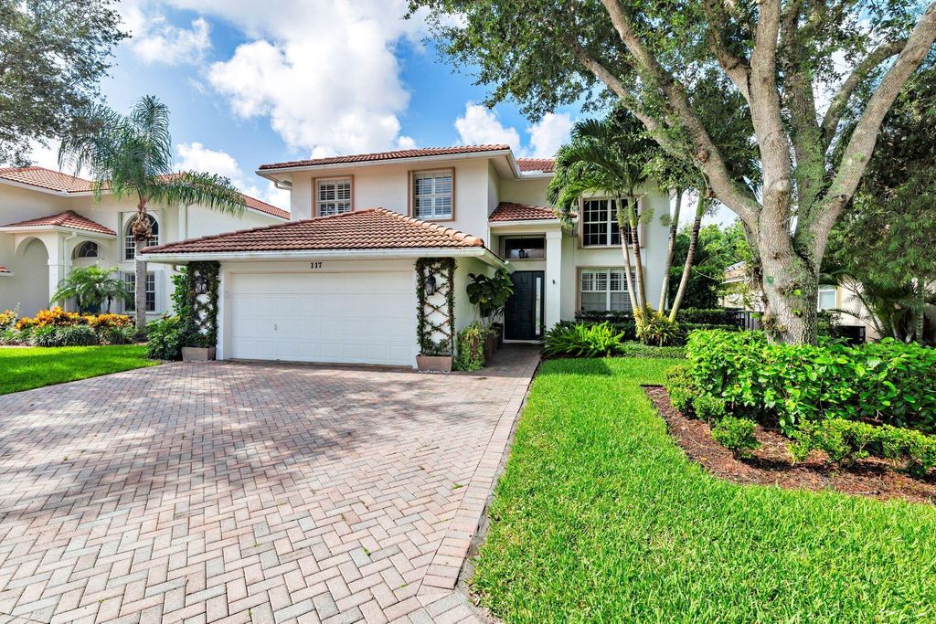 117 Hidden Hollow Drive, Palm Beach Gardens, FL 33418