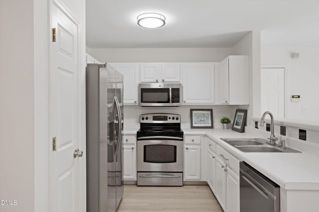 121 Evening Star Drive, Apex, NC 27502
