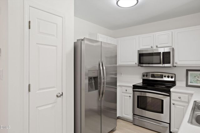 121 Evening Star Drive, Apex, NC 27502