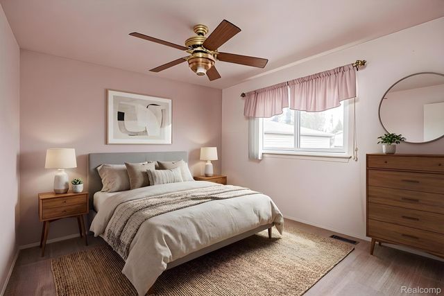 5121 McKinley Road, Warren, MI 48091