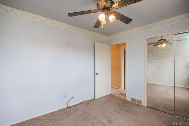 5121 McKinley Road, Warren, MI 48091