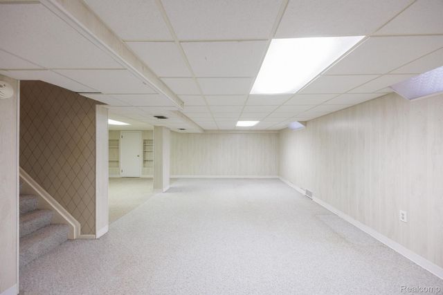 5121 McKinley Road, Warren, MI 48091