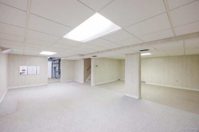 5121 McKinley Road, Warren, MI 48091