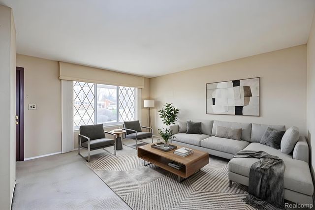 5121 McKinley Road, Warren, MI 48091