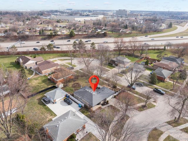 5121 McKinley Road, Warren, MI 48091