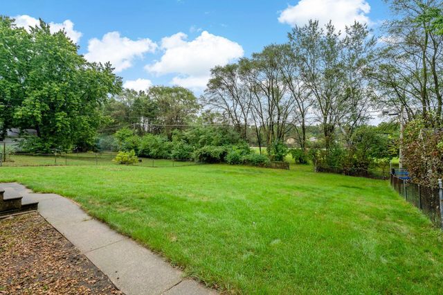 56 East Road, Circle Pines, MN 55014