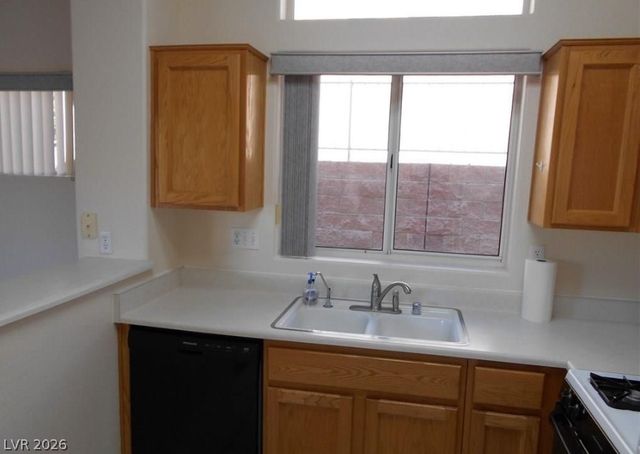 10313 Long Leaf Place, Las Vegas, NV 89134