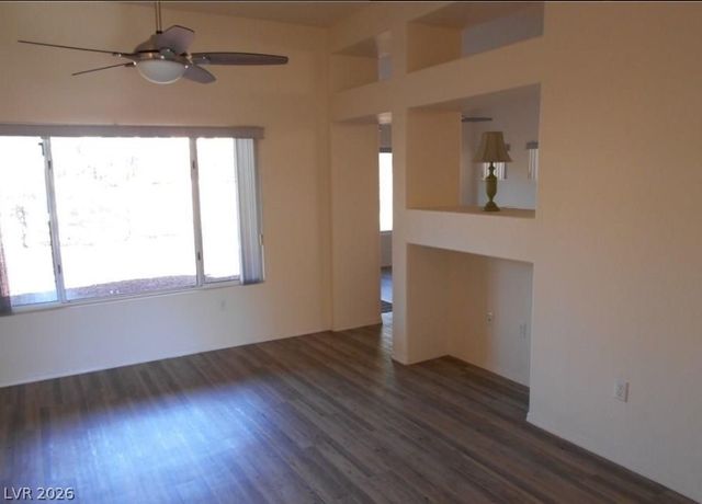 10313 Long Leaf Place, Las Vegas, NV 89134