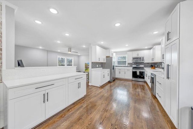 1531 Coral Ridge RD, Roanoke, VA 24018