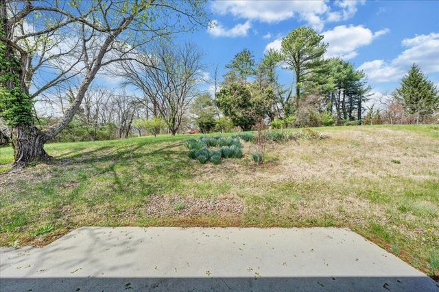 1531 Coral Ridge RD, Roanoke, VA 24018