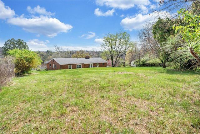 1531 Coral Ridge RD, Roanoke, VA 24018