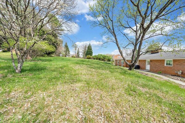 1531 Coral Ridge RD, Roanoke, VA 24018