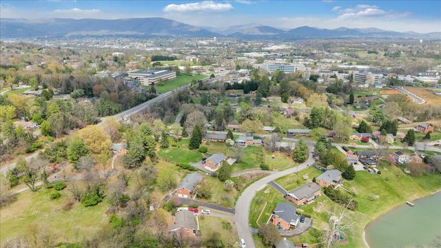 1531 Coral Ridge RD, Roanoke, VA 24018