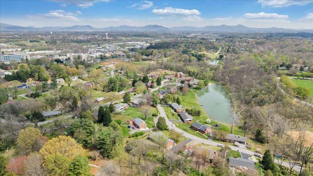 1531 Coral Ridge RD, Roanoke, VA 24018