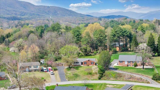 1531 Coral Ridge RD, Roanoke, VA 24018