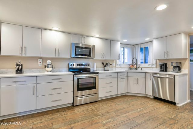 8249 E REDWING Road, Scottsdale, AZ 85250